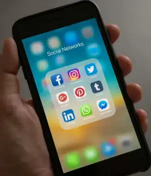 How Startups Can Leverage Facebook Awareness Ads in 2024